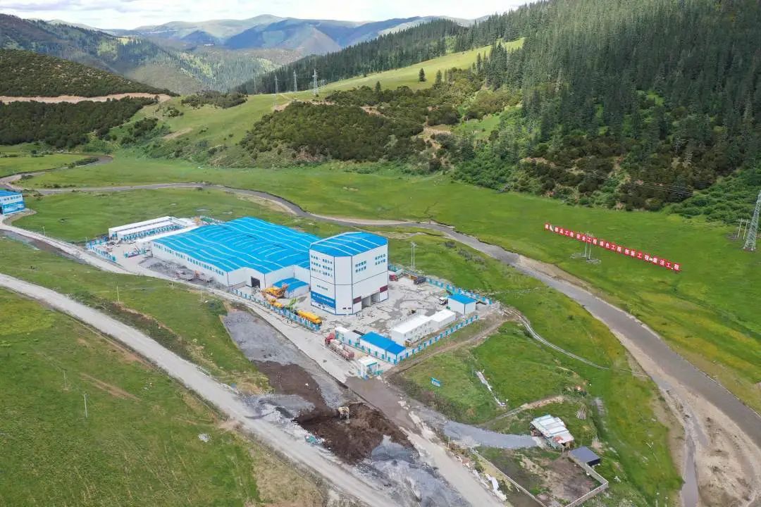“站”立高原！bti体育搅拌站助力川藏线建设！