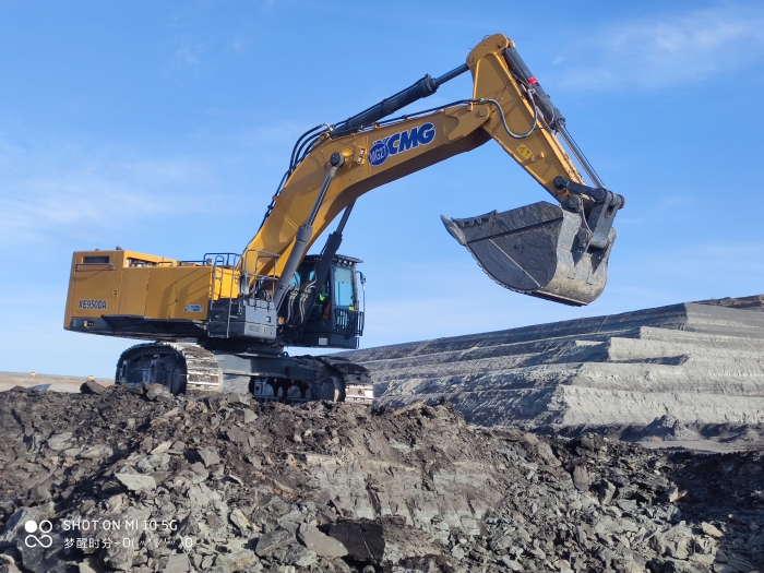 7f92f52cfb58424086b0364d30275677