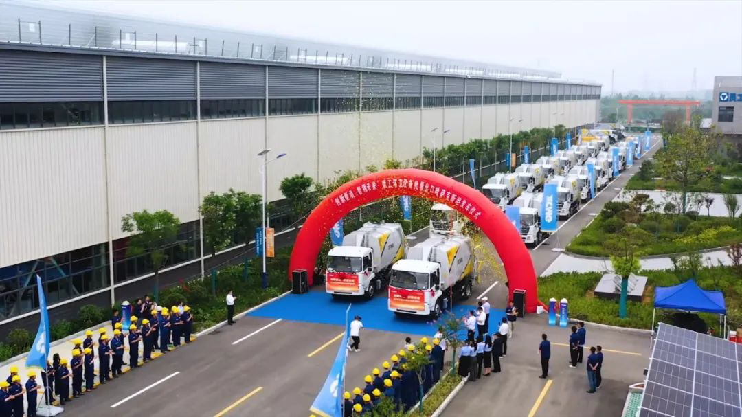 批量出口中亚，这次是bti体育环卫机械！