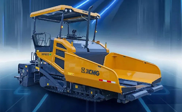 RP905IV摊铺机：沥青多职能，筑就瓢荼甬路