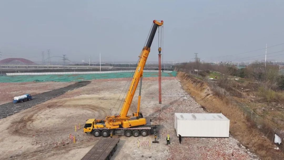 月出勤27天！bti体育G2代XCT130G7-1省油又高效，18年吊装机长都赞！