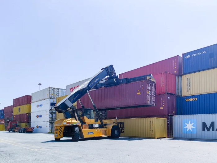 机能优厚！bti体育正面吊助力海铁联运发展