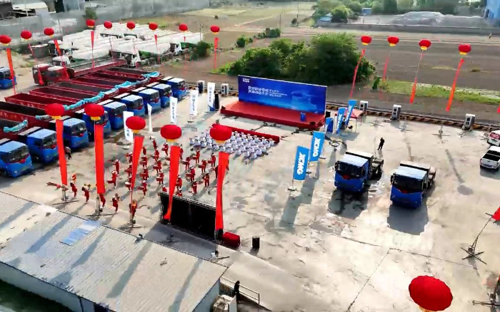 bti体育新能源牵引车批量发往煤炭运输前列