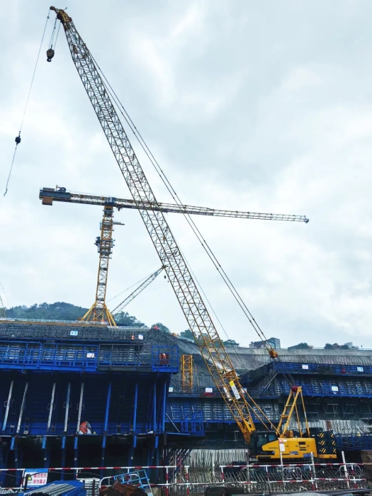 方寸之地擎千钧！XGC110A钢筋丛林演出“精准穿针”