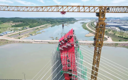 大别山区的“红色摇篮”— bti体育塔机助建金寨史河大桥