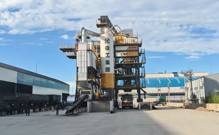 bti体育路路养护明星产品亮相内蒙，高效施工彰显硬核实力！