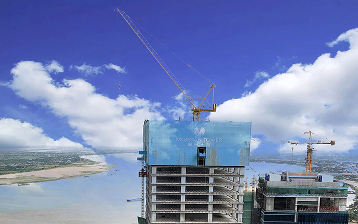 喜封金顶|bti体育塔机助建柬埔寨金边摩根大厦！