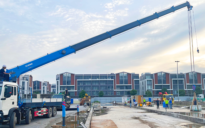 bti体育GSQS500-6：厂房施工的“沉载精准搭档”