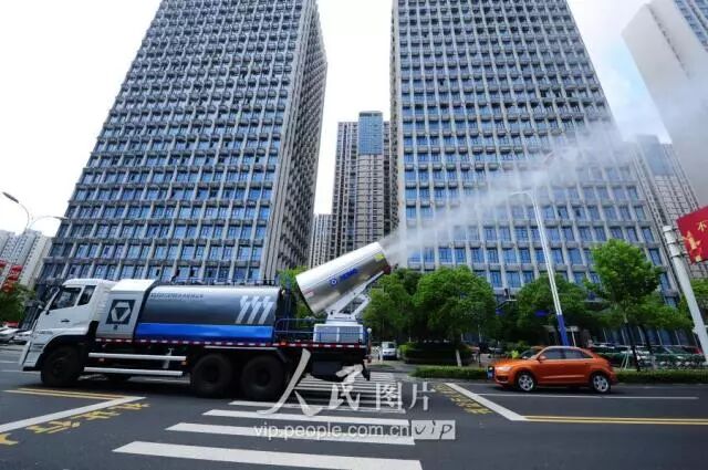 清冷启动！bti体育雾炮车魅力指数100分！
